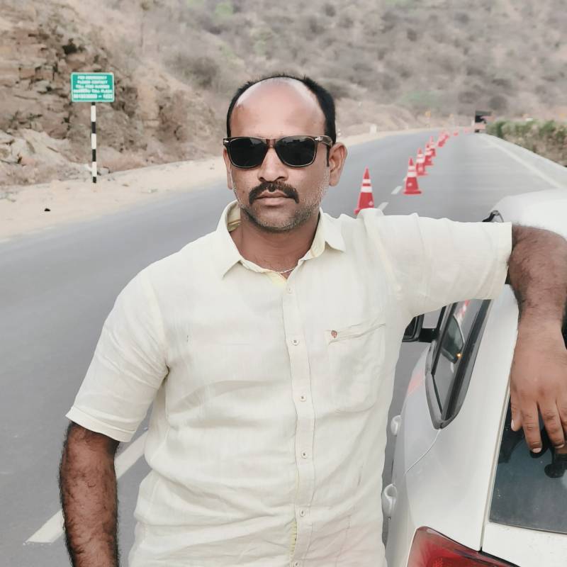 Atraente Cavalheiro Shaik 39 from Índia