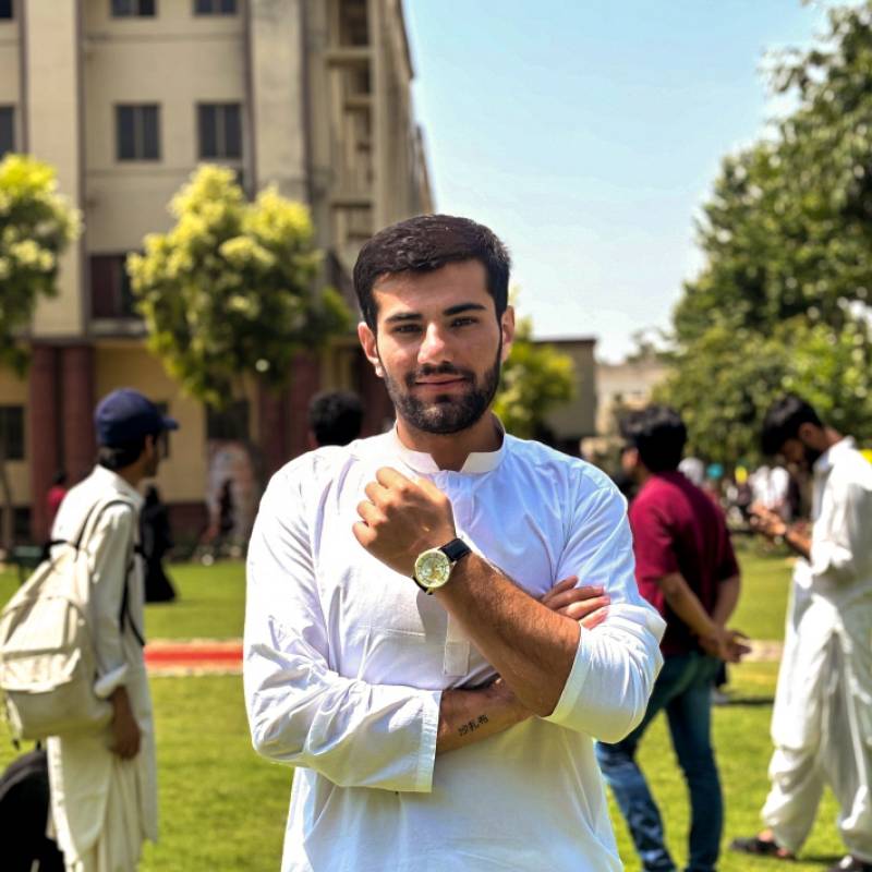 Hoş Erkek Shazaib 18 from Liberya