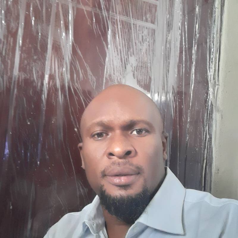 Büyüleyici Erkek Chinedu 41 from Nijerya