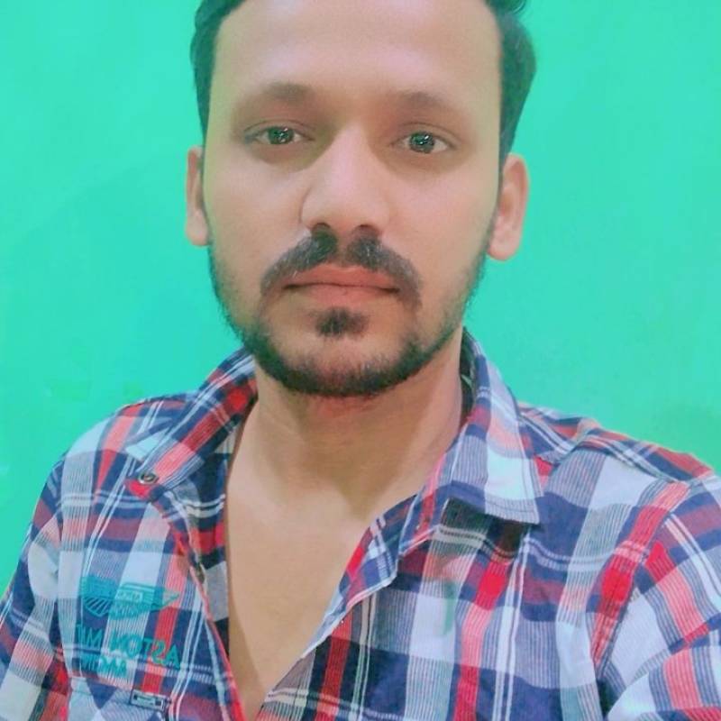 Ateşli Erkek Ajay 28 from Hindistan