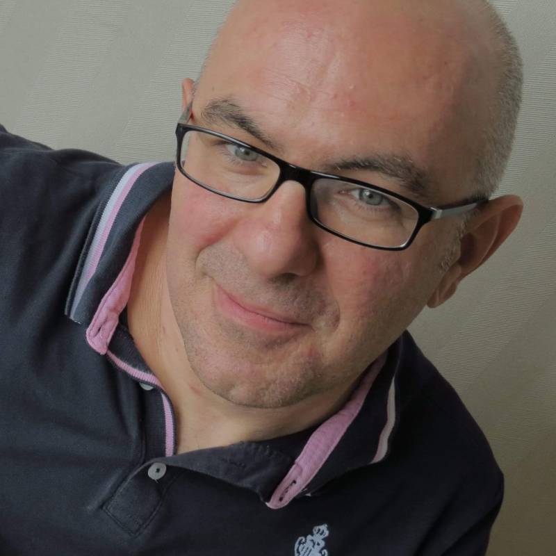 Элегантная Джентльмен luke 53 из Норвегия