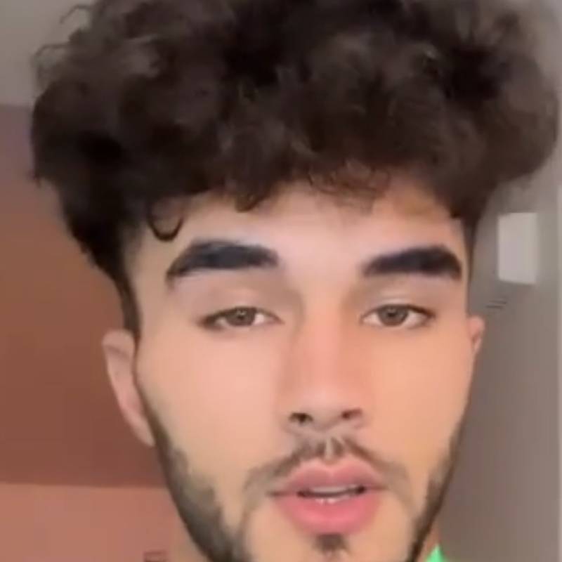 Solteira Homem Sadiq 35 from Emirados Árabes Unidos