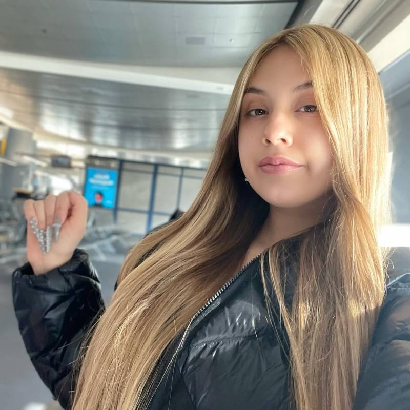 Jovem Estudante Kayla 23 from Estados Unidos