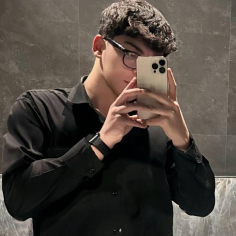 Jong Jongen Revan 19 from Azerbaijan