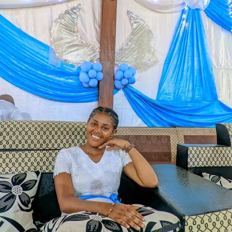 Bekar Kadın Kalo rancina 27 from Fransa