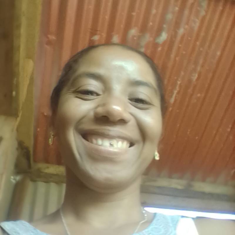 عازبة سيدة Estell 37 from مدغشقر