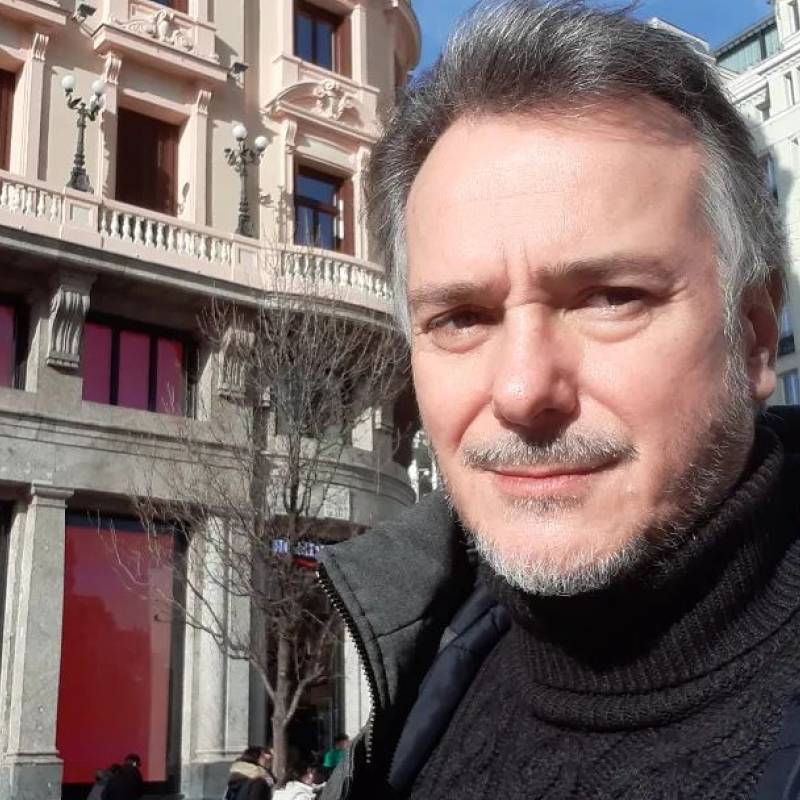 Attractive Man Lucas 48 from Turkey