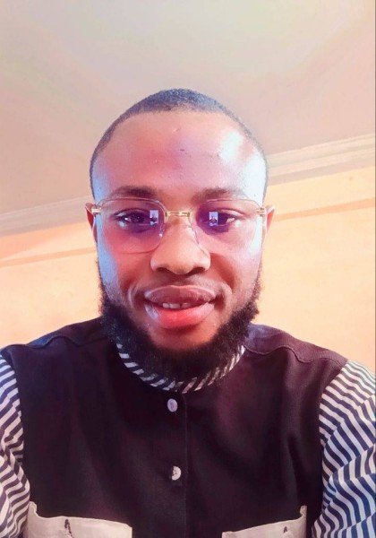 Single Guy Fode 25 from Guinea