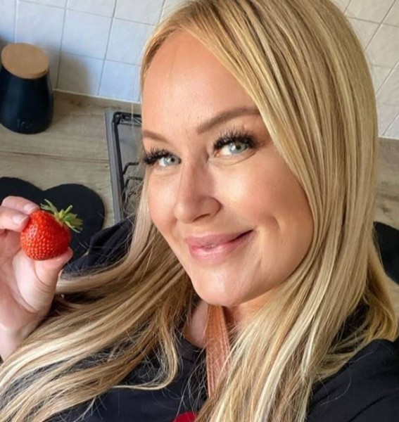 Charming Lady maryjosephine 35 from United States