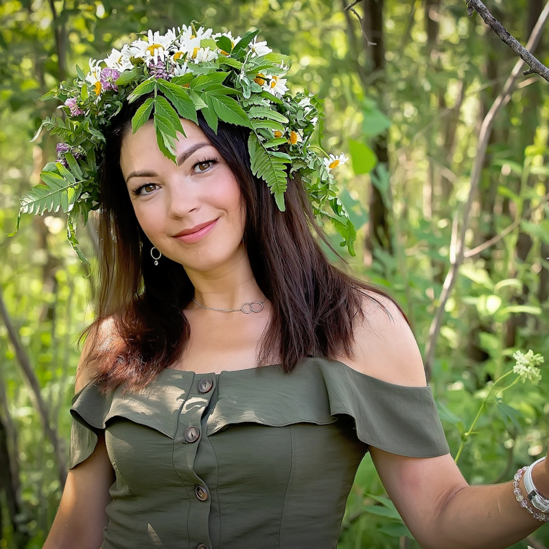 Charming Woman Arisini 37 from Sweden