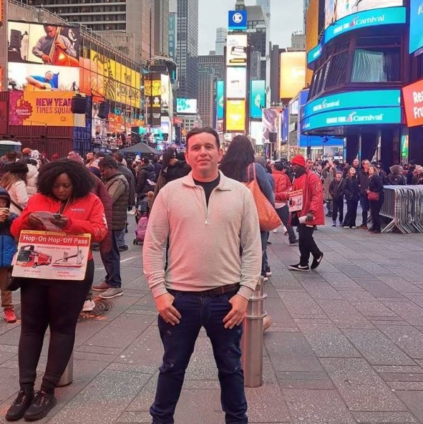 Single Uomo Santiago 39 from Ecuador