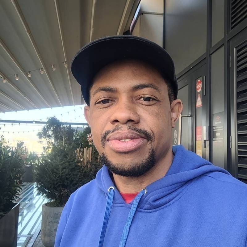 Single Man Lucky 35 from Nigeria