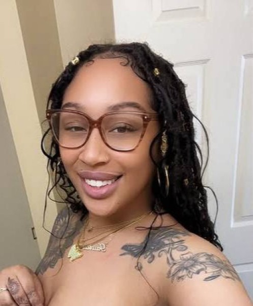 Soltera Mujer Emili kha 32 from Estados Unidos