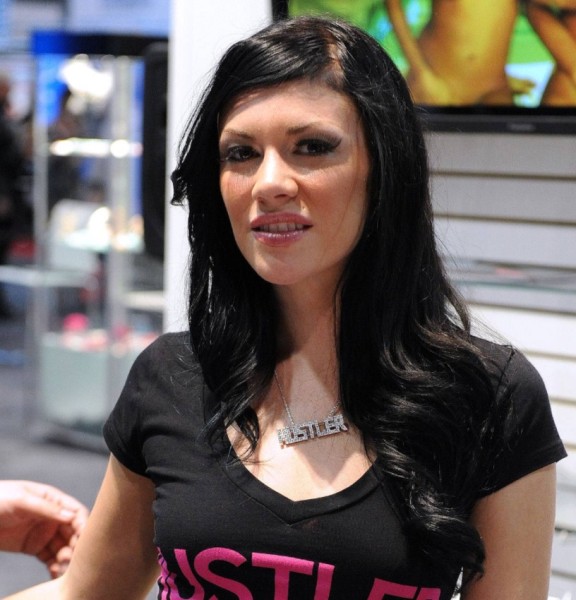 Single Woman Charlotte Harris 35 from Germany