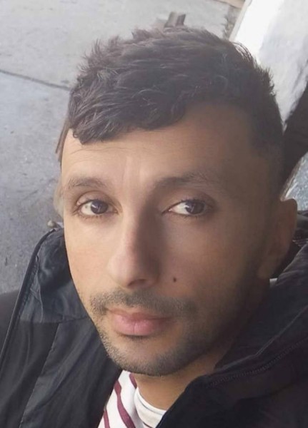 Single Man Zoubir 32 from Algeria