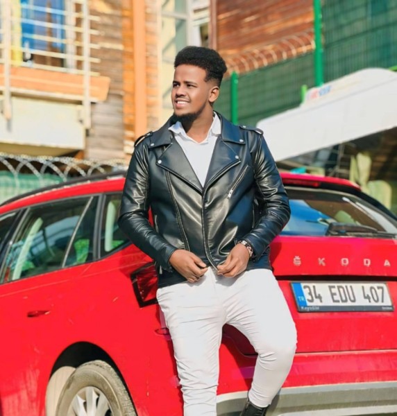 Hot Man Saadaq 27 from Somalia