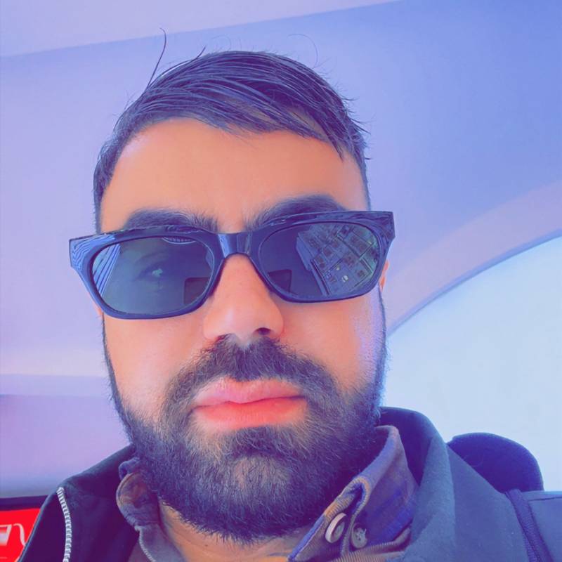 Красивая Парень Ouss 33 из Франция