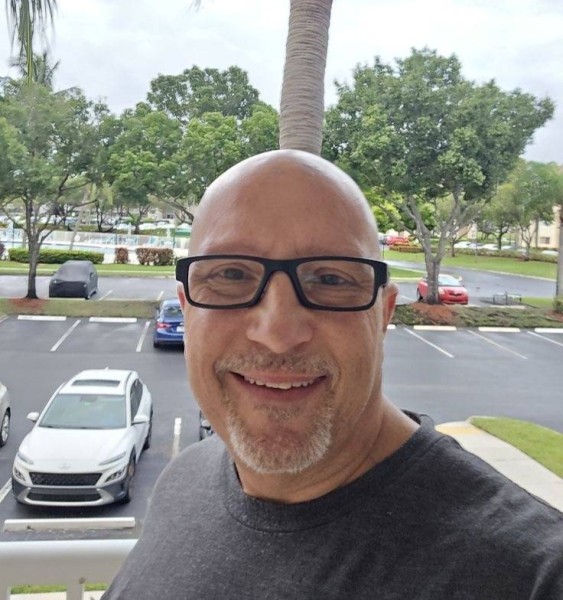 Charming Gentleman Greyson 43 from Canada