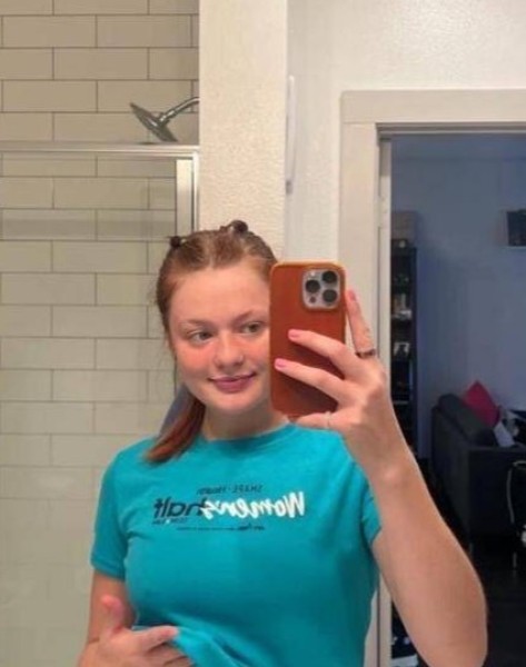 Beautiful Woman Lorey 26 from Italy