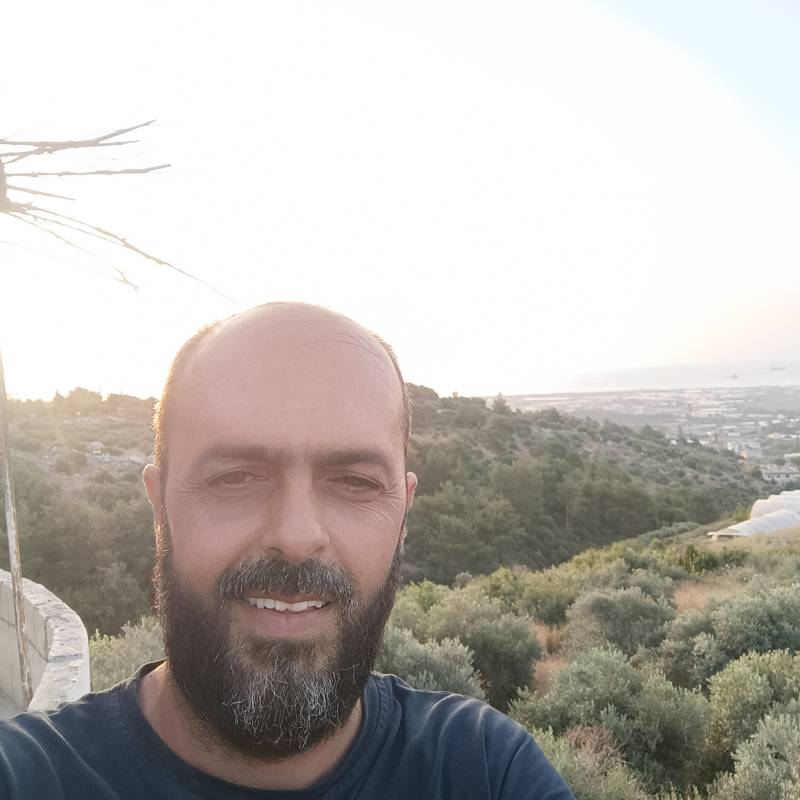 Attractive Gentleman Basil 45 from Lebanon