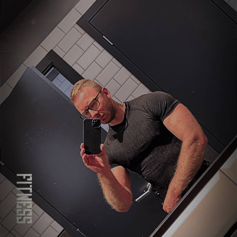 Soltera Hombre Arturs 25 from Países Bajos