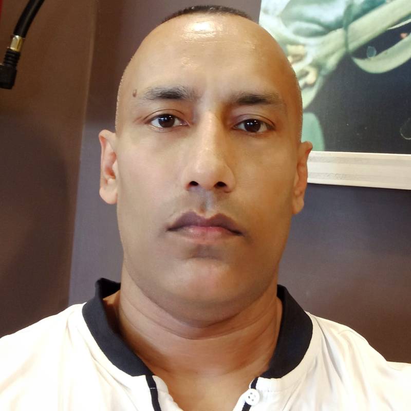 Charming Gentleman KASHIF SHAHZAD 47 from Spain