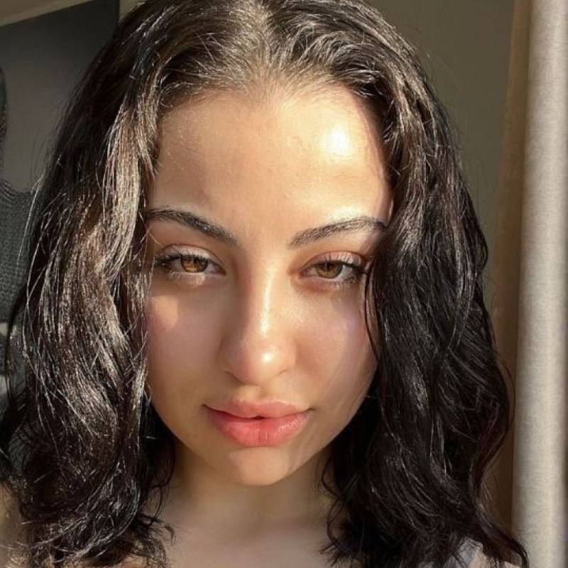 Single Girl Charlotte 30 from United States