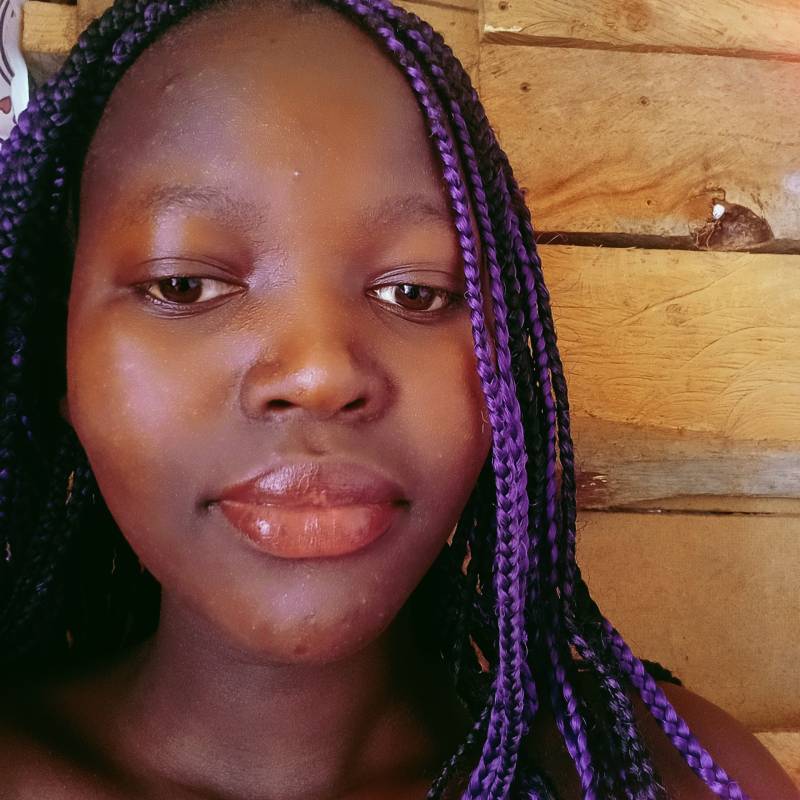 Jung Mädchen Ebenezer 19 from Kenia