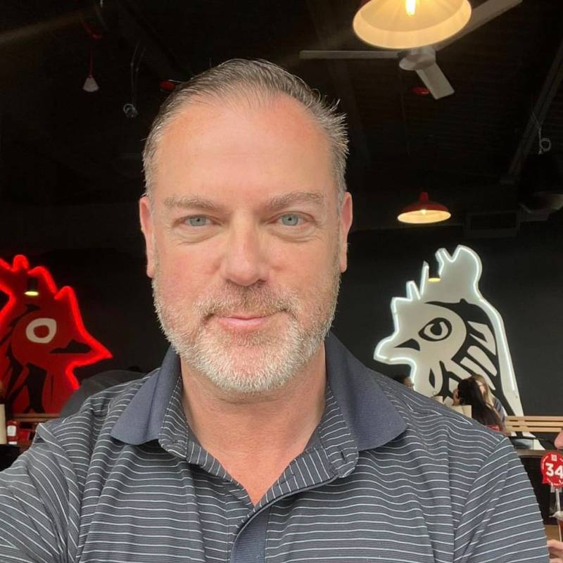 Atractiva Hombre James 45 from Estados Unidos