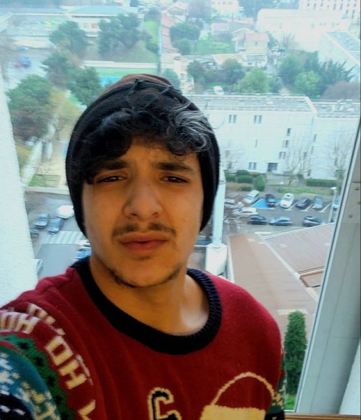 Mignonne Étudiante Imad 23 from Algeria