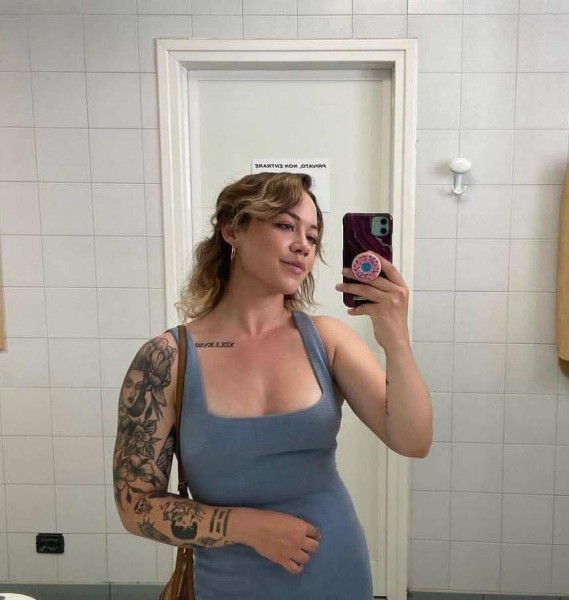 Hot Woman Laura Lynn 25 from Australia