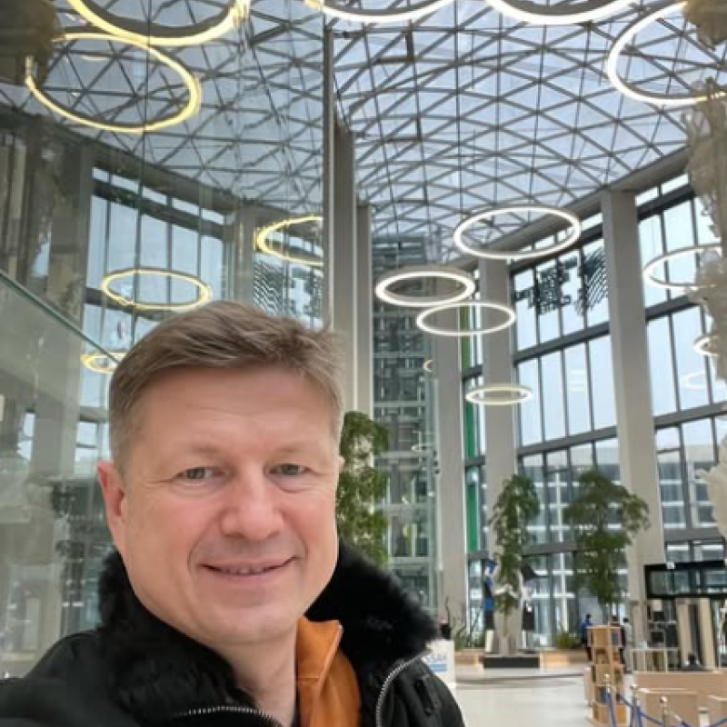 Attractive Man Thomas 48 from United States