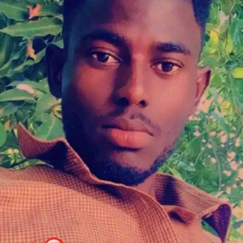 Heiß Mann Adam 27 from Tschad