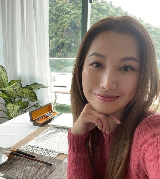 Single Girl susan 34 from Japan