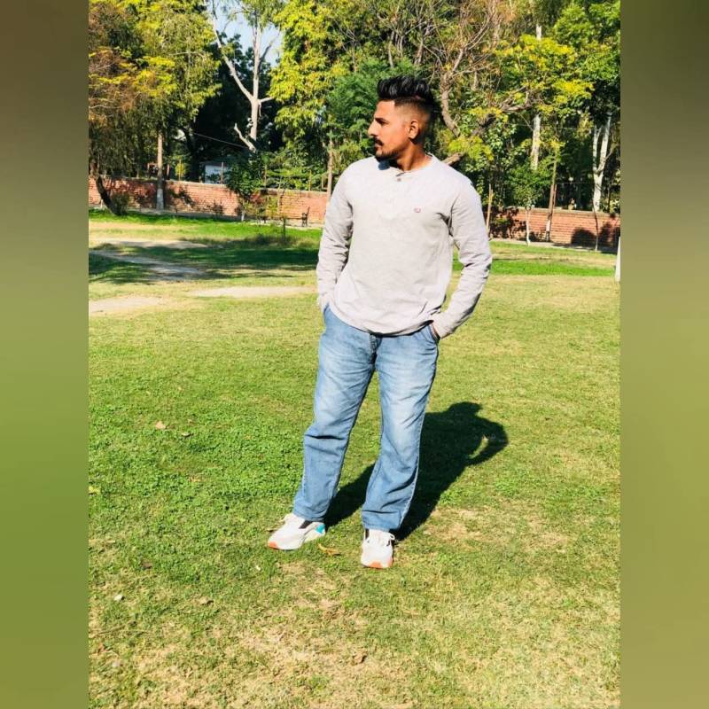 Prachtig Man Jass 30 from Verenigde Arabische Emiraten