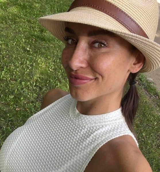 Single Woman Lisa 30 from United States