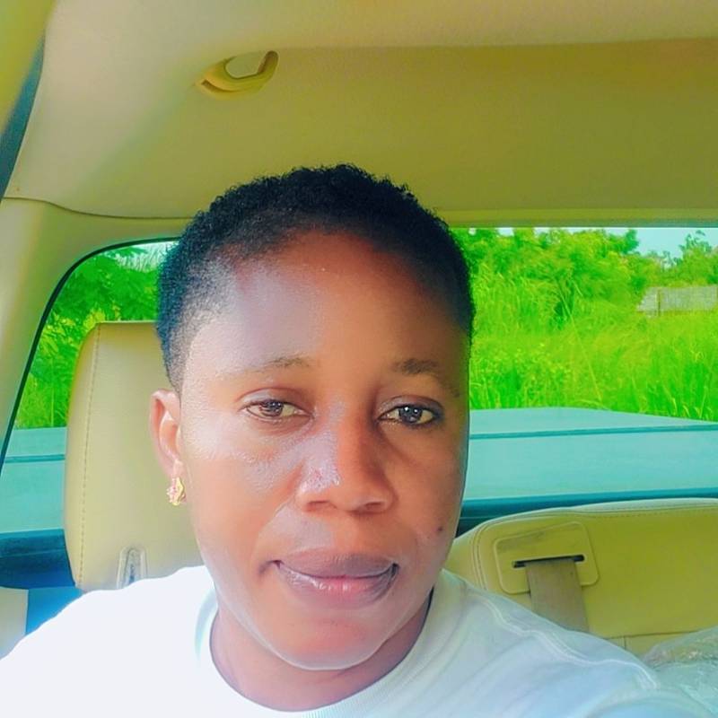 Charmante Femme Bona 45 from American Samoa