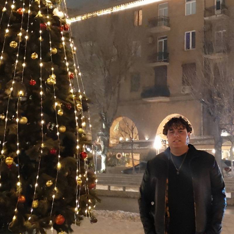 Привлекательная Джентльмен roham 39 из Armenia