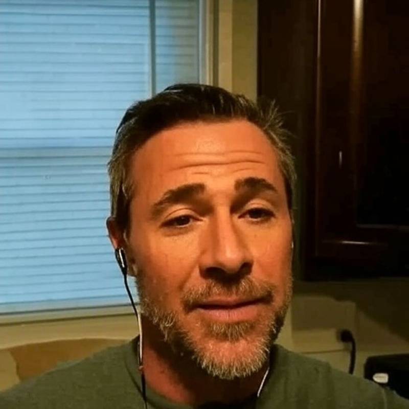 Elegante Caballero Daniel Dinero 53 from Suiza