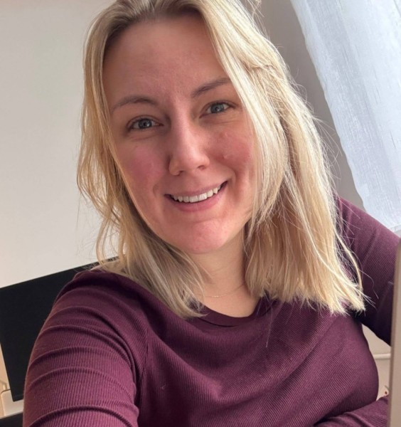 Одинокая Женщина Laura 32 из Италия