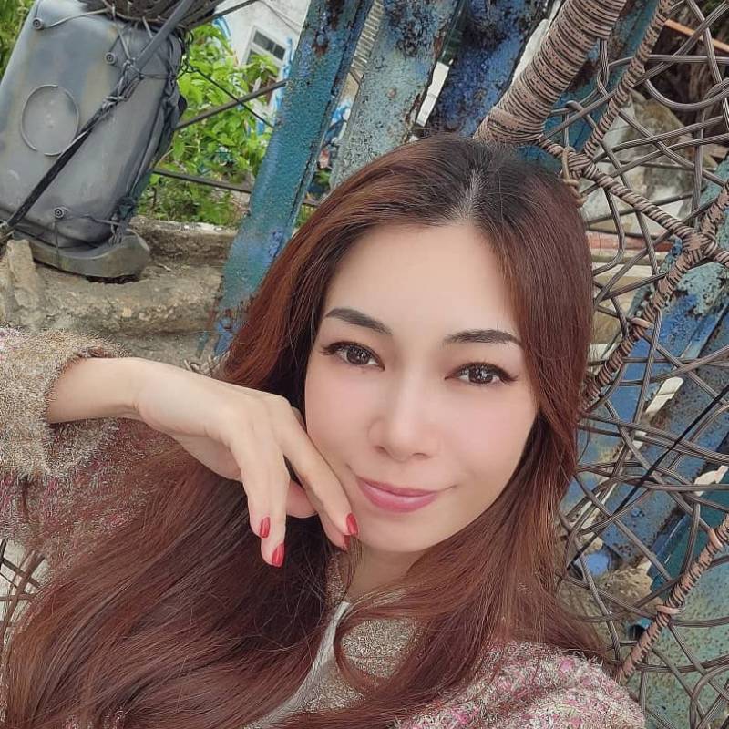 Ardiente Mujer Waiyan 33 from Vietnam