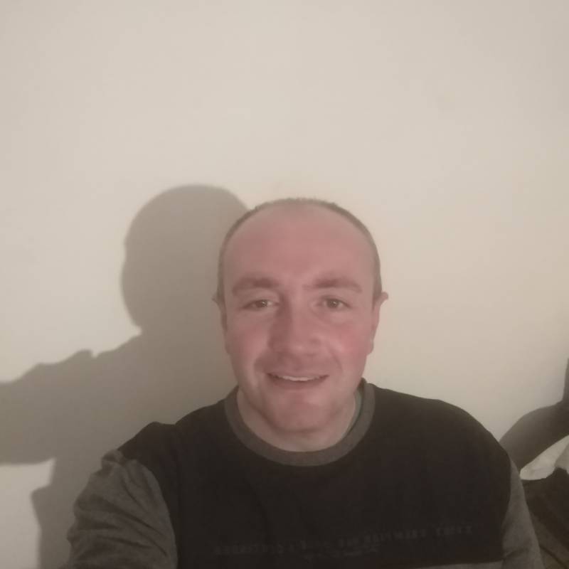 Célibataire Homme Casko 40 from Serbie