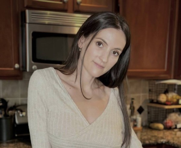 Attractive Lady Vicky 36 from United States