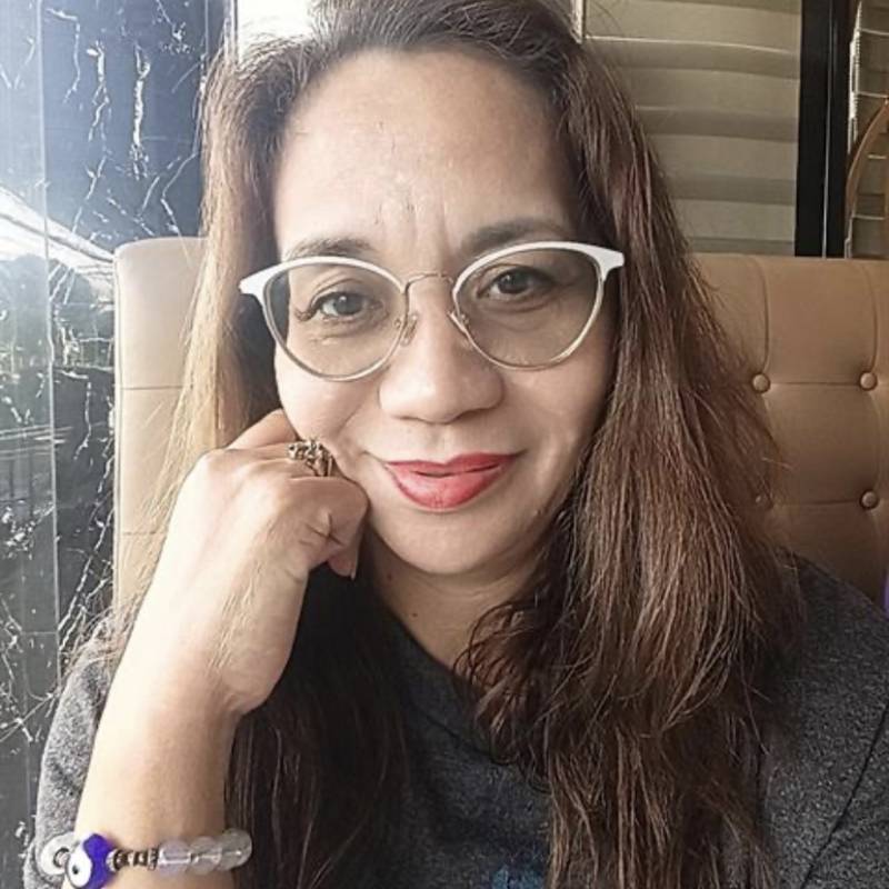 Single Woman Celine 33 from United States