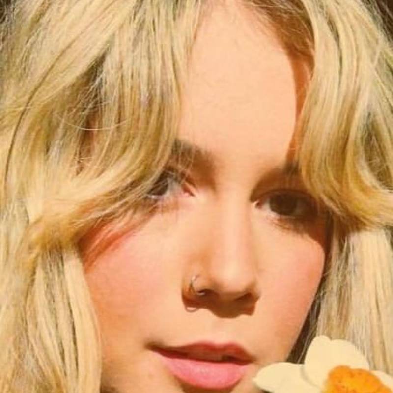 Charming Woman Rose 40 from United States