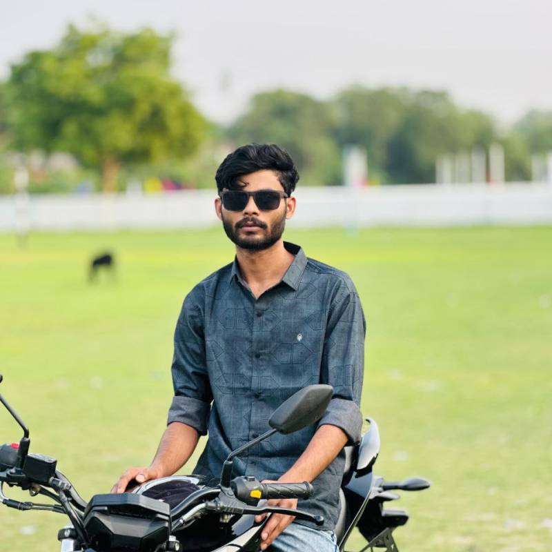 Красивая Студентка H 21 из Bangladesh