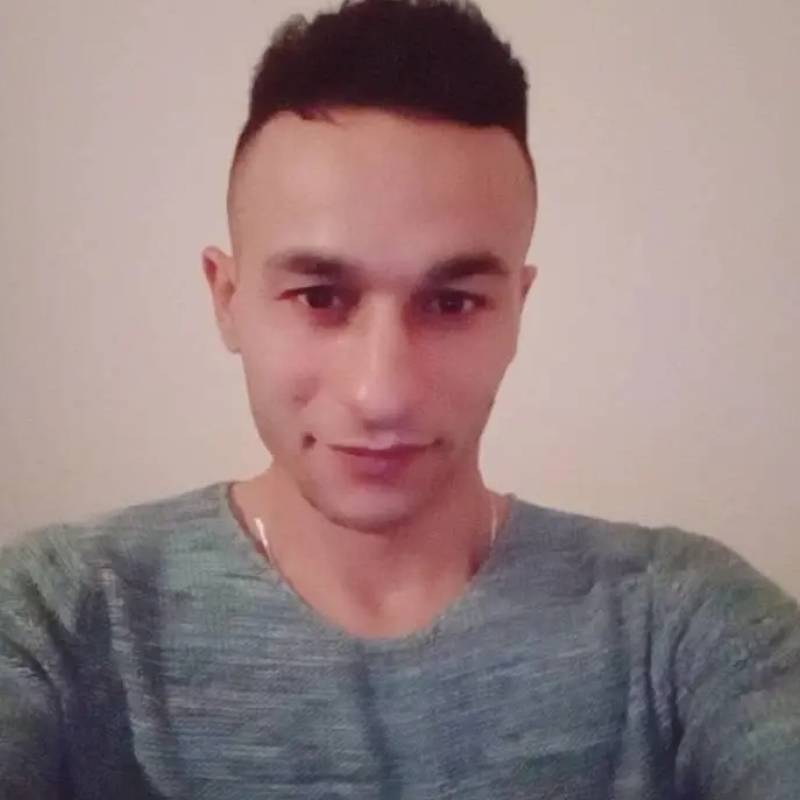 Single Man Karim 33 from Tunisia