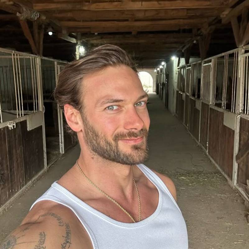 Пожилая Мужчина Quentin Emery 61 из Australia