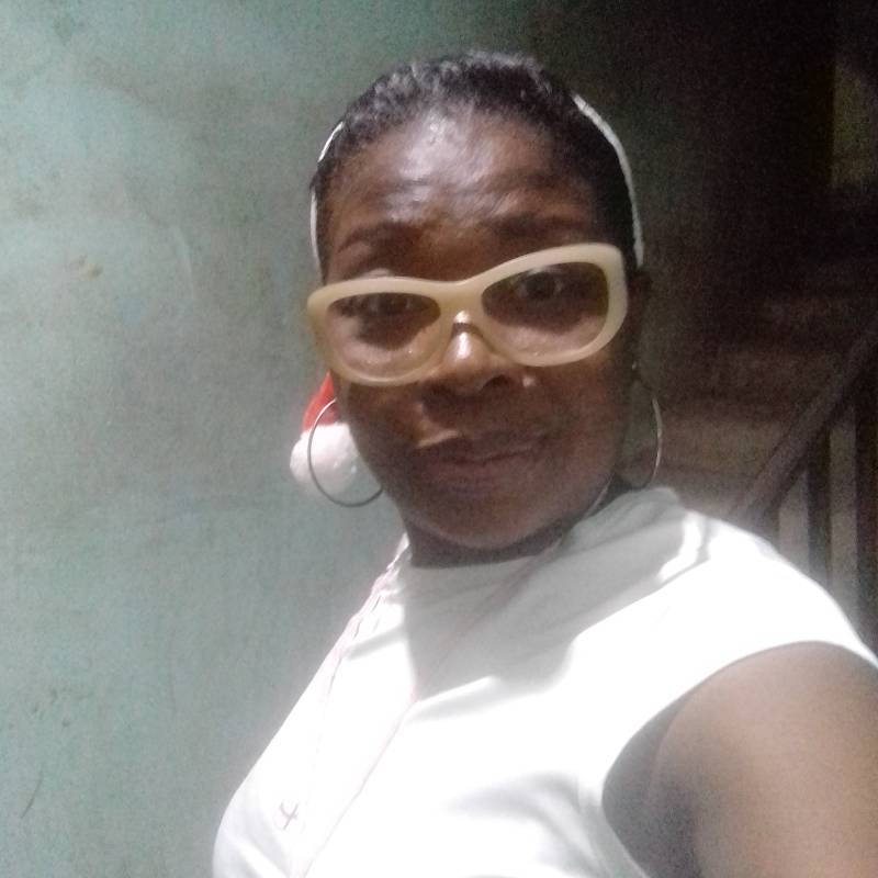 Привлекательная Женщина Adaeze 41 из Нигерия