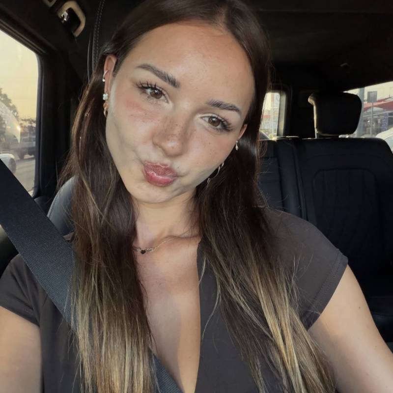 Ardiente Chica Amira w 29 from Alemania